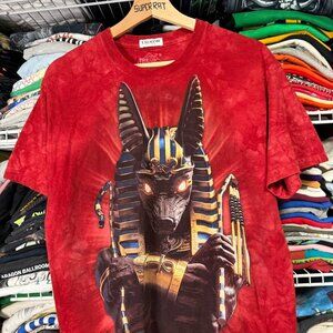 The Luxor hotel graphic t shirt made by mountain red M